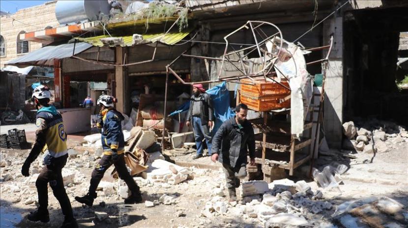 Sebuah jet tempur Rusia melanggar gencatan senjata dan mengebom desa Al-Duwailah, di provinsi Idlib barat. 