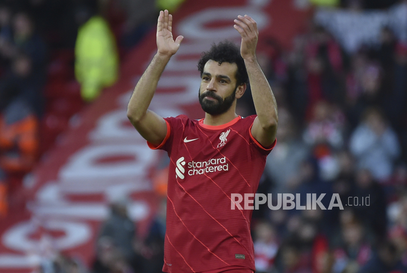Bintang Liverpool asal Mesir, Mohamed Salah. Barcelona dan PSG berebut menampung Salah jika sang striker tak memperpanjang kontrak di Liverpool.