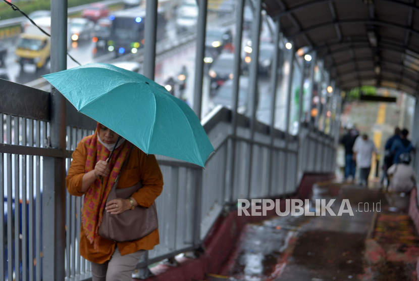 Sejumlah wilayah di Jakarta diprediksi hujan pada sore hari. (ilustrasi)