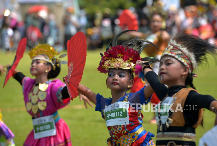 Lima Ribu Penari Ramaikan Jogja Menari Ii Di Candi Prambanan