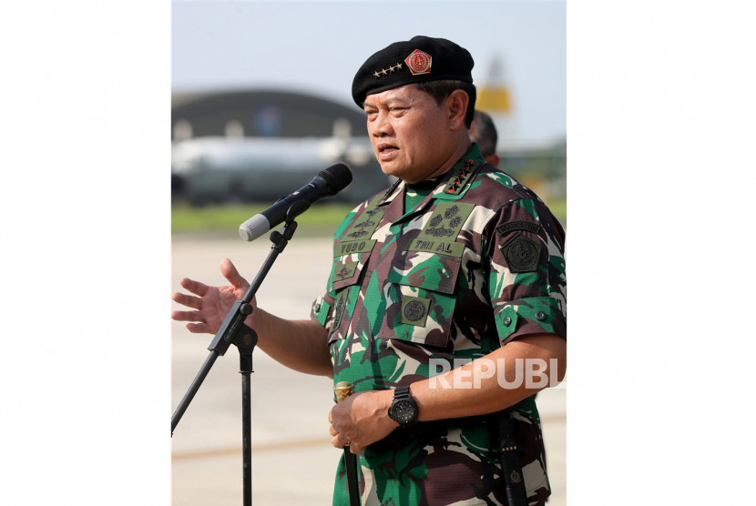  Panglima TNI, Laksamana Yudo Margono.