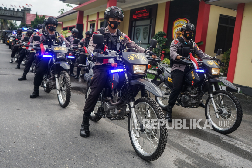 Polres Madiun Kota ungkap 20 kasus Operasi Pekat Semeru 2021. Foto: Sejumlah personel kepolisian bersiap berangkat patroli  