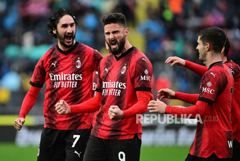 AC Milan akan melawan AS Roma dalam big match Serie A, Senin (15/1/2024) dini hari.