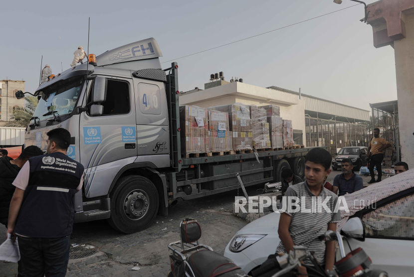 Bantuan terbatas sudah mulai dikirimkan ke Jalur Gaza yang diblokade Israel.