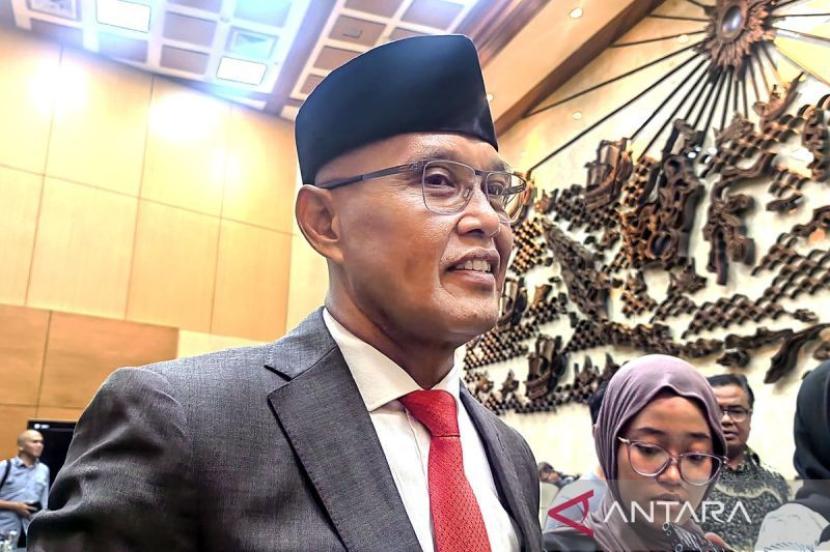 Komisi I DPR berharap Presiden fokus perjuangkan kemerdekaan Palestina.