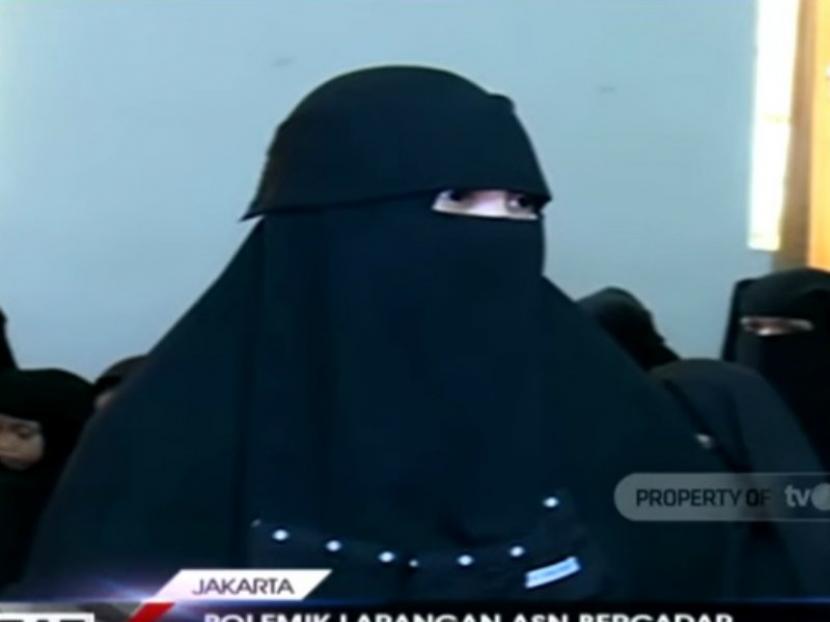 Indadari, pendiri Niqab Squad Indonesia