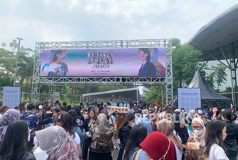 Suasana hari pertama konser Suga BTS (Agust D) di ICE BSD, Tangerang, Jumat (26/5/2023).