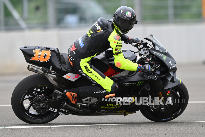 Pembalap MotoGP Italia Luca Marini dari Mooney VR46 Racing Team saat beraksi di balapan musim 2023 ini.