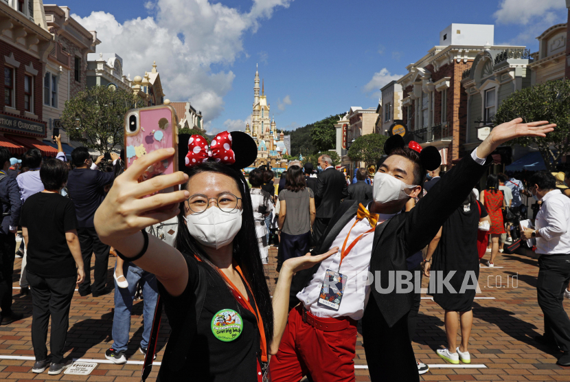 Tokyo Disney Resort akan dibuka dengan membatasi jumlah pengunjung (Foto: ilustrasi Disneyland)