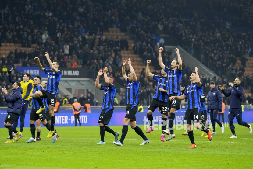  Para pemain Inter Milan melakukan selebrasi usai memenangkan pertandingan belum lama ini.