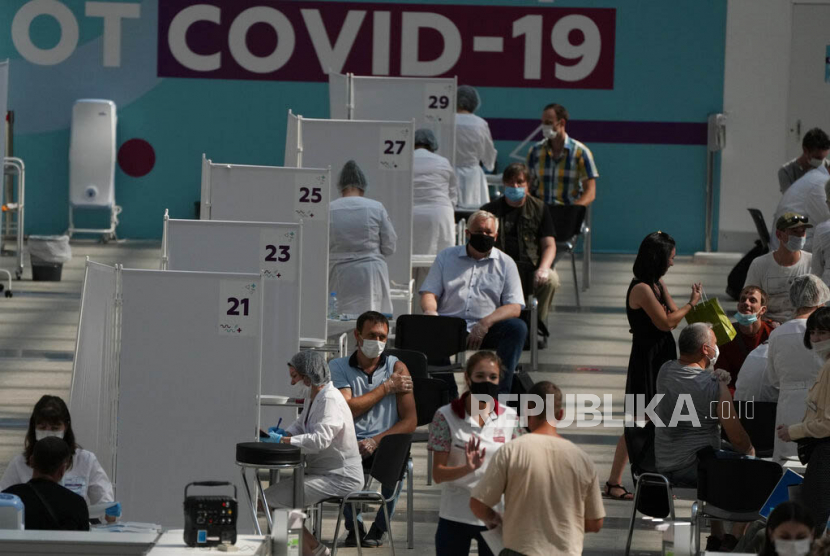 Rusia pada Senin (9/8) melaporkan 22.160 kasus baru COVID-19, termasuk 2.150 kasus di ibu kota Moskow.