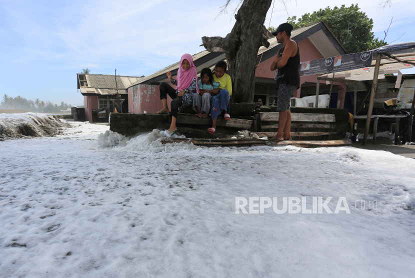 Puluhan Rumah Warga di Selatan Sukabumi Terdampak Banjir Rob (ilustrasi).