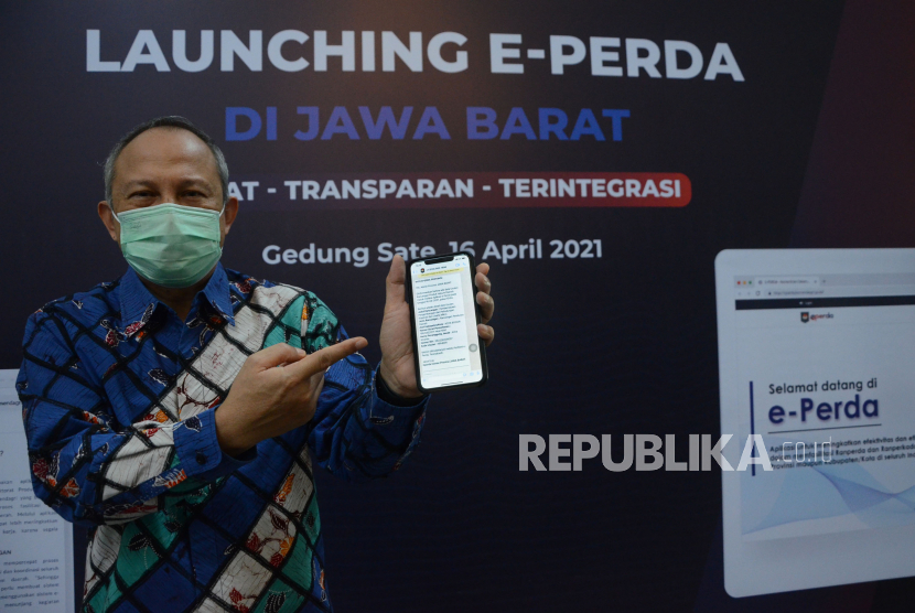 Sekda Jawa Barat Setiawan Wangsaatmaja menuturkan Provinsi Jwa Barat telah mencapai tingkat pemakaian vaksin 80 persen dari sejumlah vaksin yang dikirim pemerintah pusat dalam beberapa gelombang.