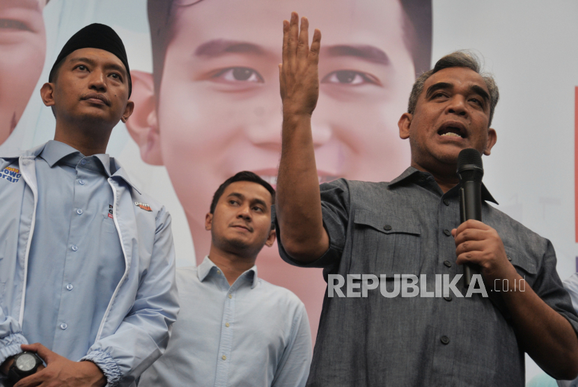 Wakil Ketua TKN Prabowo-Gibran, Ahmad Muzani. TKN Prabowo sebut Anies mengeksploitasi kematian Harun Al Rasyid di acara debat.