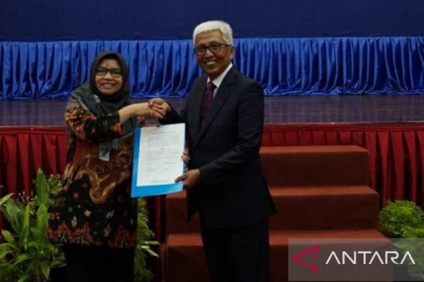 Kedutaan Besar Indonesia dan Universitas Jambi tingkatkan pendidikan pekerja migran.