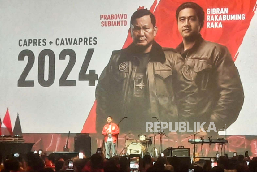 Ketua Umum Partai Solidaritas Indonesia (PSI) Kaesang Pangarep mendeklarasikan dukungan kepada pasangan capres-cawapres Prabowo Subianto-Gibran Rakabuming Raka di Ballroom The Djakarta Theater, Jakarta Pusat, Selasa (24/10/2023) malam.