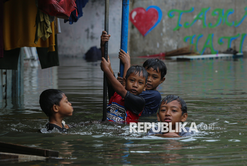 Banjir Jakarta Masih Rendam 90 RT, Ini Daftar Daerah Terdampak
