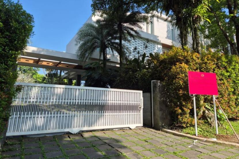 Hukum kemarin, red notice Riza Chalid hingga Komisi Reformasi Polri.