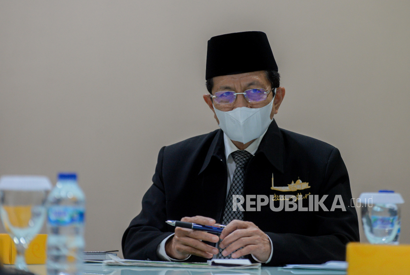 Imam Besar Masjid Istiqlal KH Nasaruddin Umar berpose untuk Republika di Kantor Republika, Jakarta, Rabu (1/9). Republika/Thoudy Badai