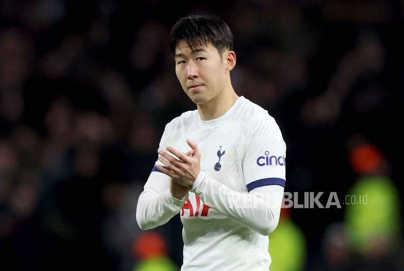 Penyerang sekaligus kapten Tottenham Hotspur asal Korsel, Son Heung-min.