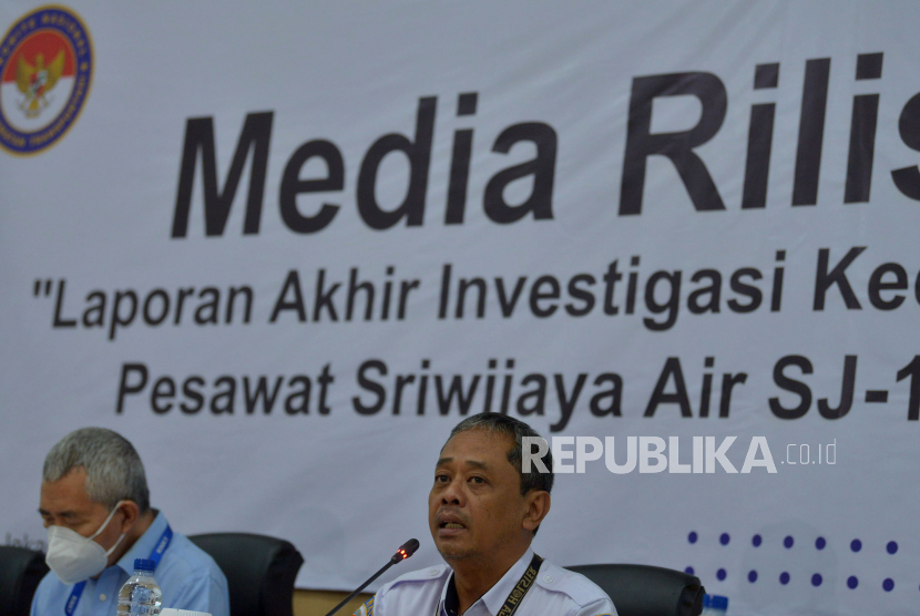 KNKT Rilis Penyebab Jatuhnya Pesawat Sriwijaya Air SJY182 | Republika ...