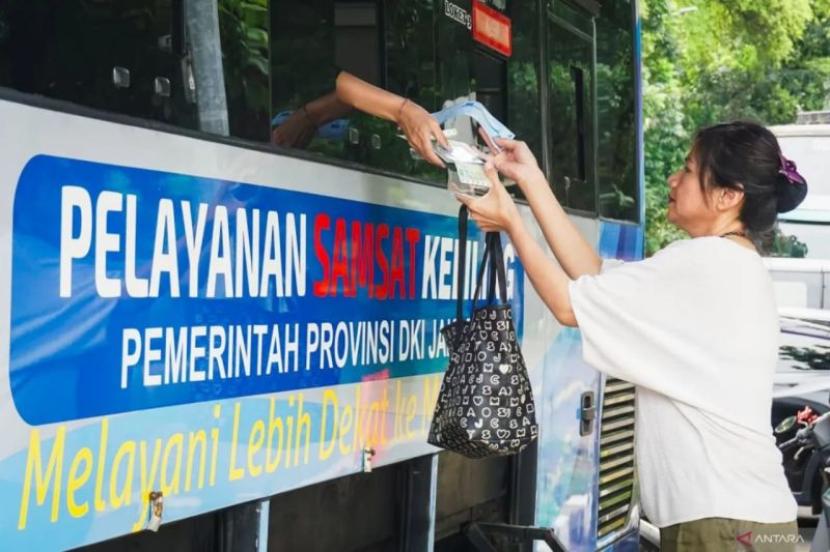 Layanan samsat keliling hadir di 14 lokasi di Jadetabek pada Kamis.