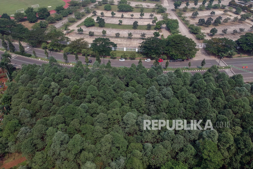 Foto udara hutan kota Pakansari, Cibinong, Kabupaten Bogor, Jawa Barat.
