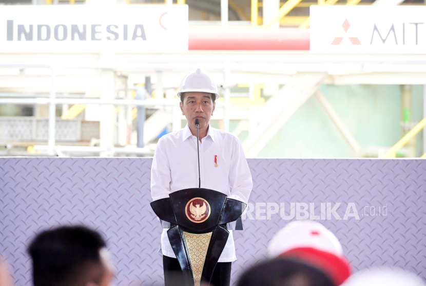 Presiden Jokowi saat meresmikan ekspansi PT Smelting di Kabupaten Gresik, Jawa Timur, Kamis (14/12/2023).