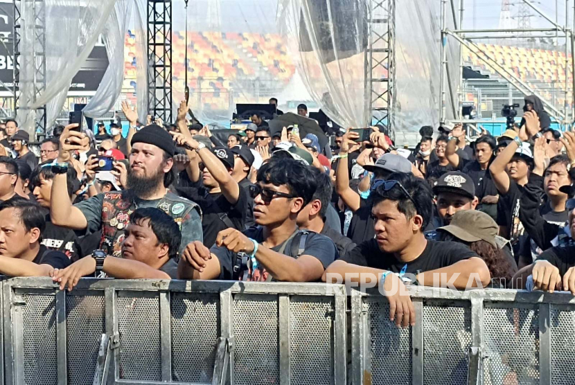 Suasana konser Hammersonic Festival di Ancol, Jakarta Utara, Sabtu (18/3/2023). Hammersonic akan mencapai puncaknya pada Ahad (19/3/2023) malam.