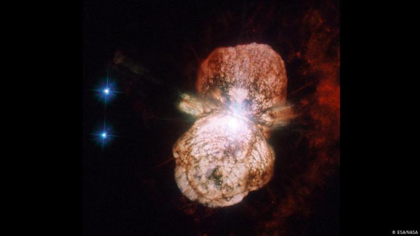 Para pakar astronomi temukan ledakan bintang terbesar yang pernah terekam. 
