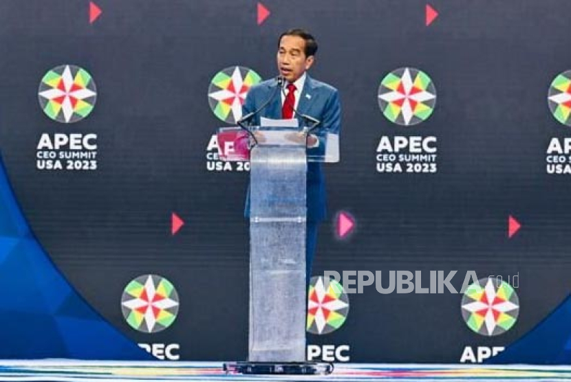 Presiden Jokowi saat menghadiri APEC CEO Summit di San Fransisco, Amerika Serikat, Jumat (17/11/2023).