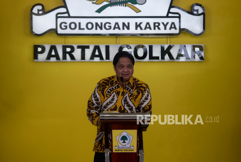 Ketua Umum Partai Golkar Airlangga Hartarto memberikan sambutan dalam Tasyakuran HUT Ke-57 Partai Golkar.