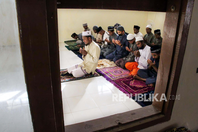 Pengungsi Rohingya di Aceh dipindahkan ke akomodasi yang baru di Medan. Ilustrasi pengungsi Rohingya di Aceh