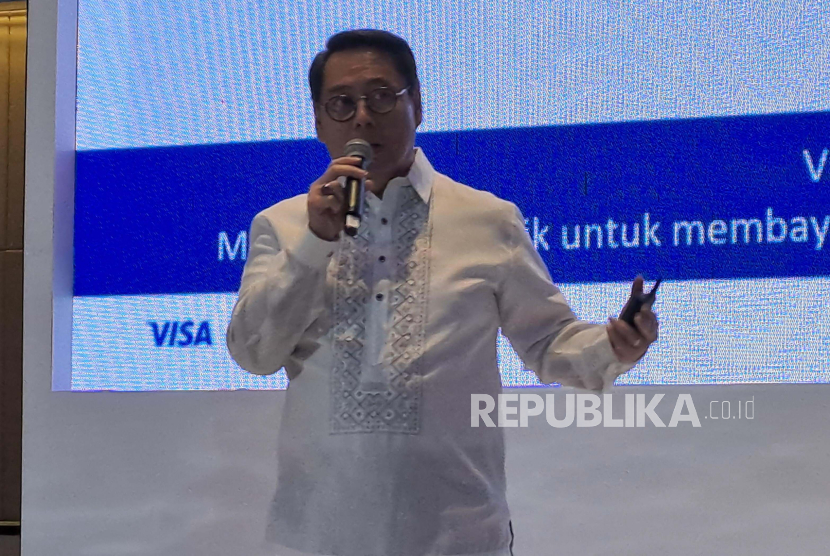 Direktur Visa Indonesia Riko Abdurrahman menjelaskan laporan Visa Consumer Payment Attitudes Study 2023 di Jakarta, Selasa (19/3/2024). 