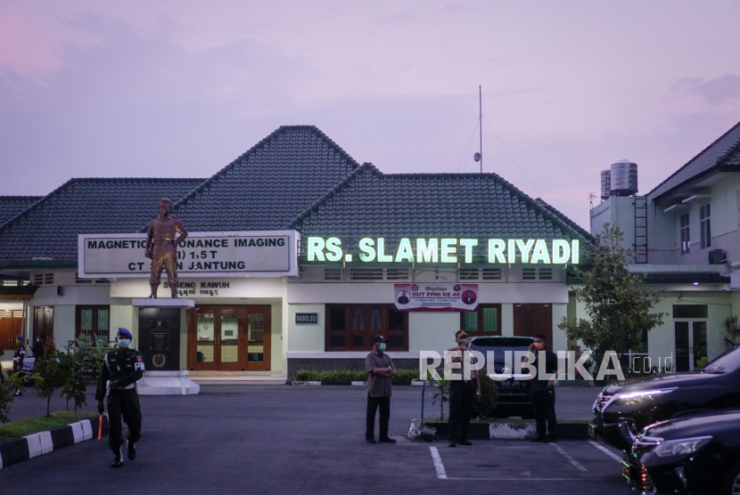 Suasana di Rumah Sakit Tentara Slamet Riyadi, Kota Solo, Jawa Tengah, Rabu (25/3/2020). 