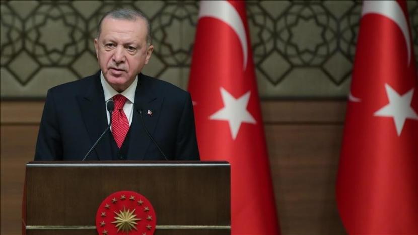 residen Turki Recep Tayyip Erdogan mengatakan dunia harus tegas menyerukan agar Islamofobia dan xenofobia yang telah berkembang biak dalam beberapa tahun terakhir melalui penggunaan platform digital segera dihentikan.