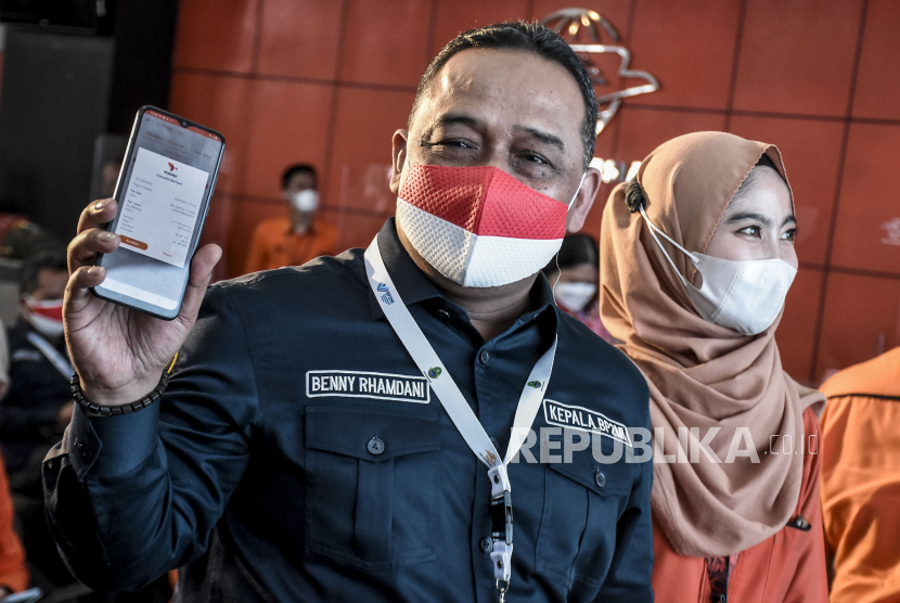 Kepala BP2MI Benny Rhamdani  berjanji akan mencopot anak buahnya yang terbukti terlibat dalam kejahatan penempatan pekerja migran Indonesia (PMI) secara ilegal ke Malaysia.