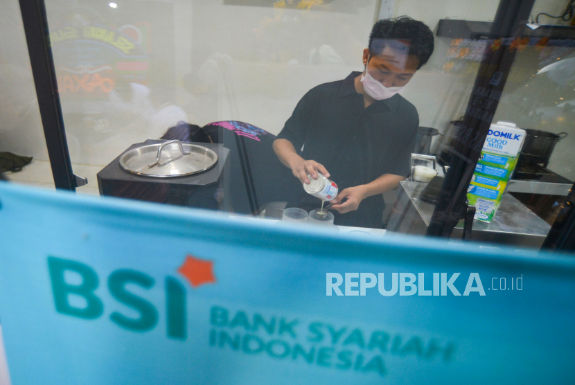 Bank Syariah Indonesia (BSI) (ilustrasi). PT Bank Syariah Indonesia Tbk (BSI) menggandeng Lembaga Pembiayaan Ekspor Indonesia (LPEI) untuk penyediaan dan pemanfaatan layanan dan produk perbankan syariah.