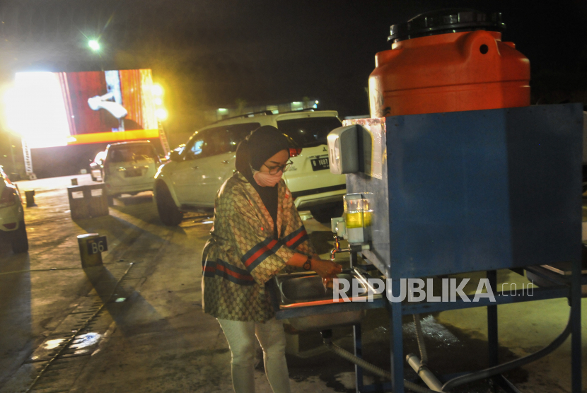 PMI Tangerang Salurkan Bantuan Tempat Cuci Tangan ke Masjid (ilustrasi).