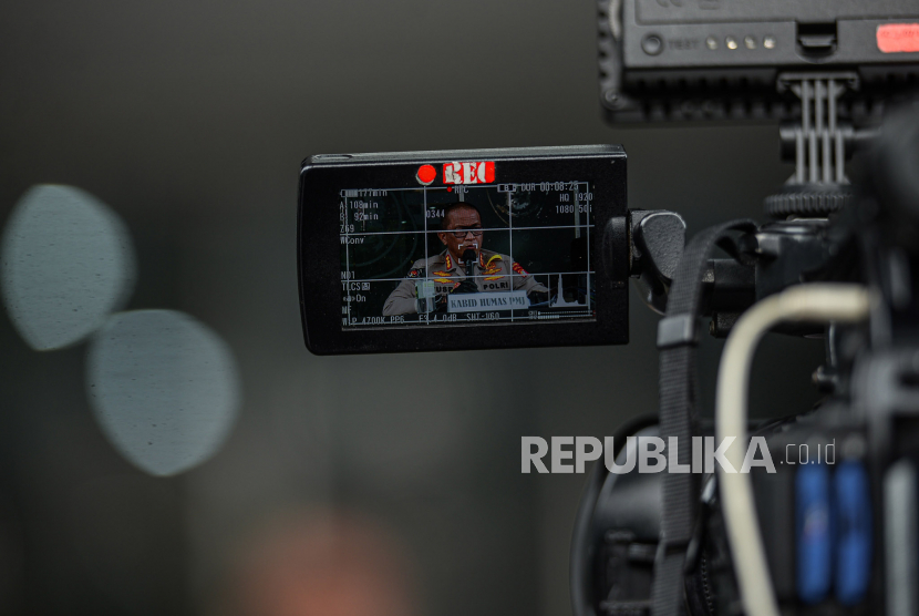 Kabid Humas Polda Metro Jaya Kombes Yusri Yunus dalam bingkai kamera pewarta TV. (ilustrasi)