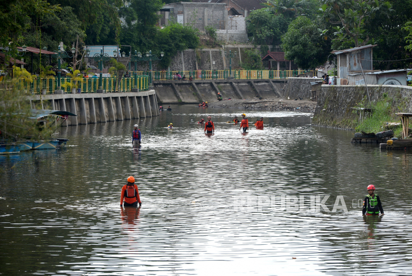 Dam Lepen Sungai Gajahwong di permukiman padat Mrican, Sleman, Yogyakarta. Program Kotaku akan merevitalisasi kawasan padat penduduk di Mrican, Sleman, DIY.