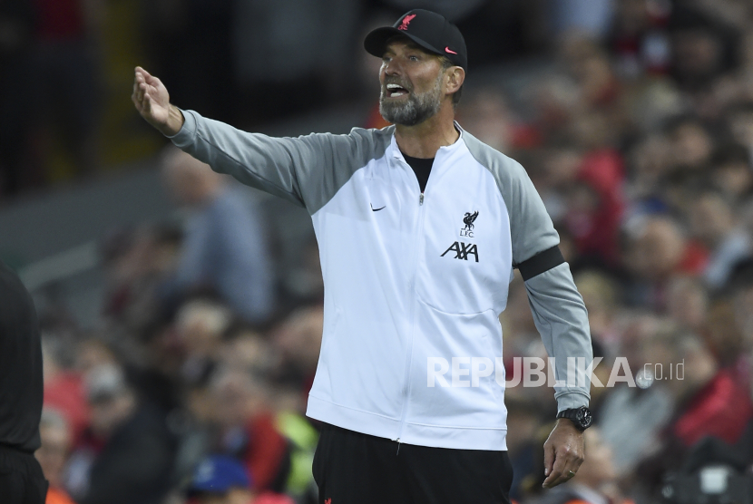  Manajer Liverpool Juergen Klopp bereaksi selama pertandingan sepak bola grup A Liga Champions UEFA antara Liverpool FC dan Ajax Amsterdam di Liverpool, Inggris,  Rabu (14/9/2022) dini hari WIB
