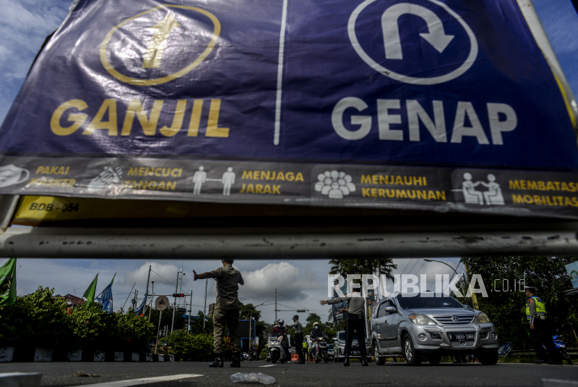 Kawasan Puncak Bogor. Peraturan ganjil genap diberlakukan di kawasan Puncak. Foto: Republika