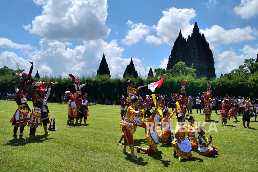 Lima Ribu Penari Ramaikan Jogja Menari Ii Di Candi Prambanan