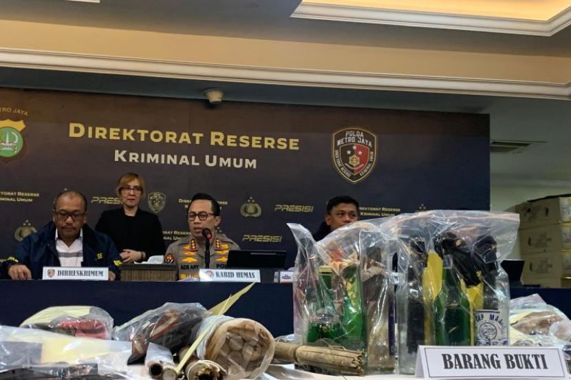 Polisi tangkap enam tersangka penghasut pemicu kerusuhan di Jakarta.