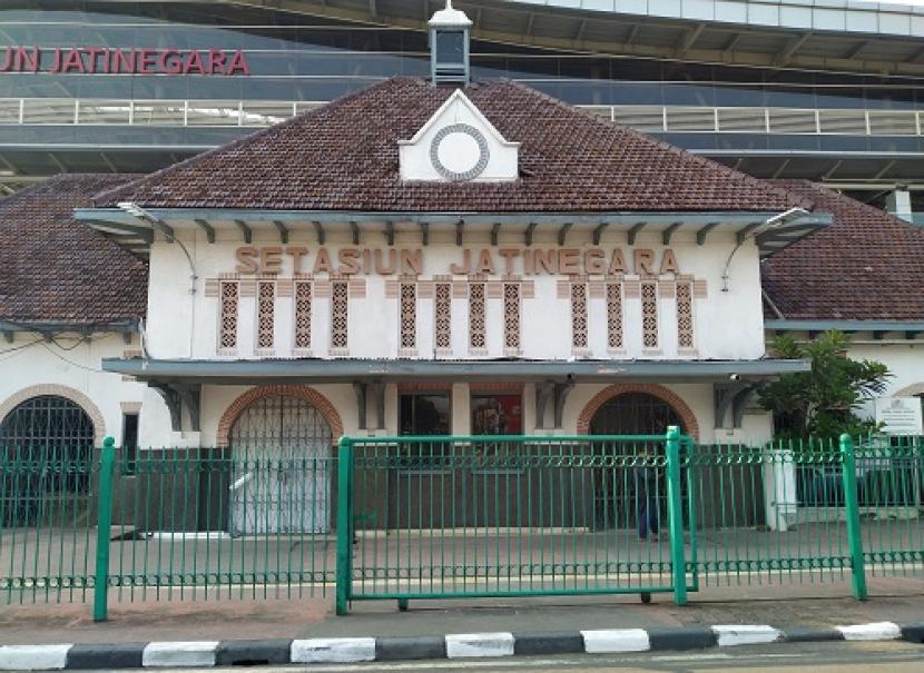 Kenangan Terakhir KRL Rute Jatinegara-Bogor