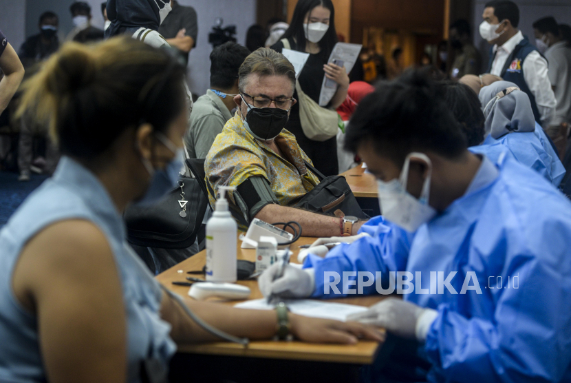 Warga Banda Aceh yang sudah menjalani vaksinasi COVID-19 mencapai 97.019 orang atau 50,99 persen dari sasaran yang telah ditetapkan pemerintah setempat.
