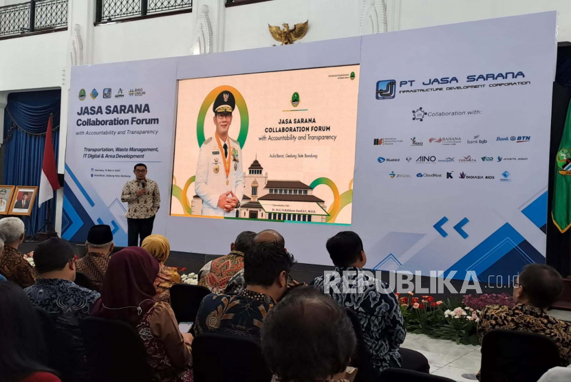 Gubernur Jawa Barat (Jabar) Ridwan Kamil menghadiri acara “Jasa Sarana Collaboration Forum with Accountability and Transparency 2023