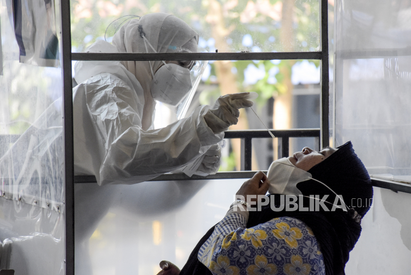 Epidemiolog menilai kemampuan deteksi Covid-19 harus meningkat.