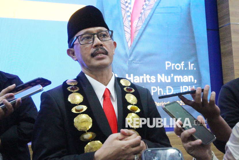 Unisba Tekankan Soft Skill dan Sertifikasi Halal bagi Lulusan Apoteker